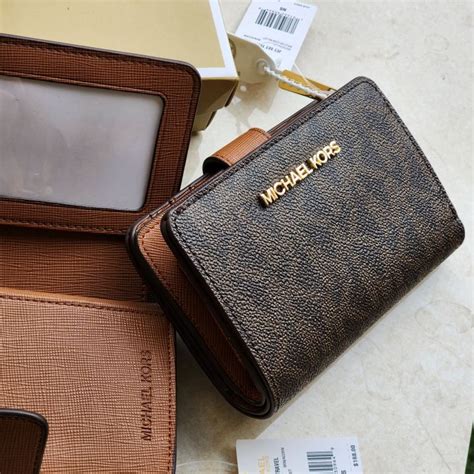 michael kors portemonnaie geldbörse jet set travel bifold zip wallet|jet set wallet michael kors.